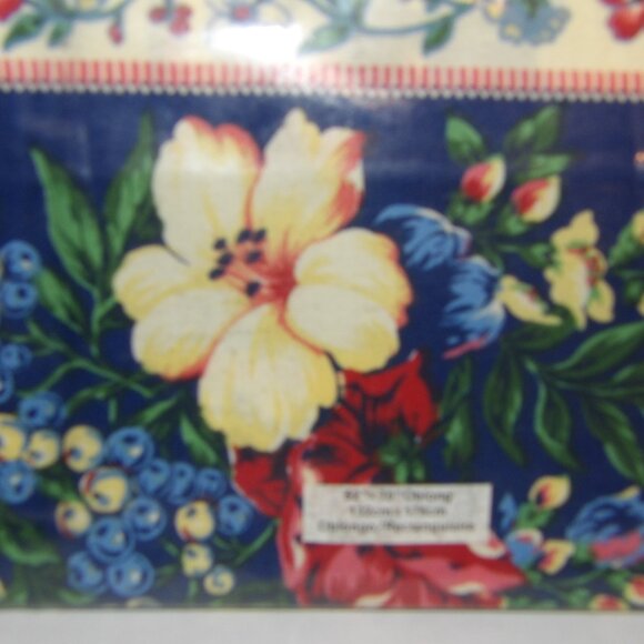 Flowers Tablecloth by Bardwil Linens 60"x84" Oval Oblong Tablecloth - Picture 2 of 3